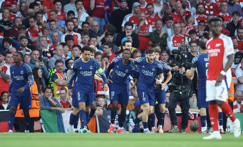 一边是积分 一边是积分